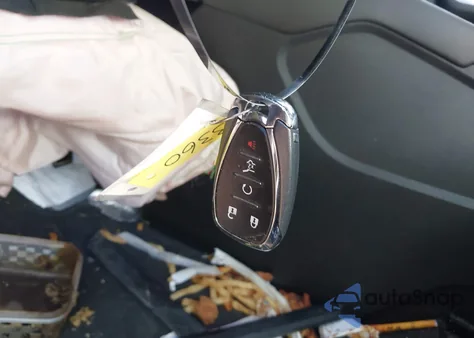 2019 Chevrolet Blazer 1Lt z USA, uszkodzony, nr VIN 3GNKBBRA1KS589783